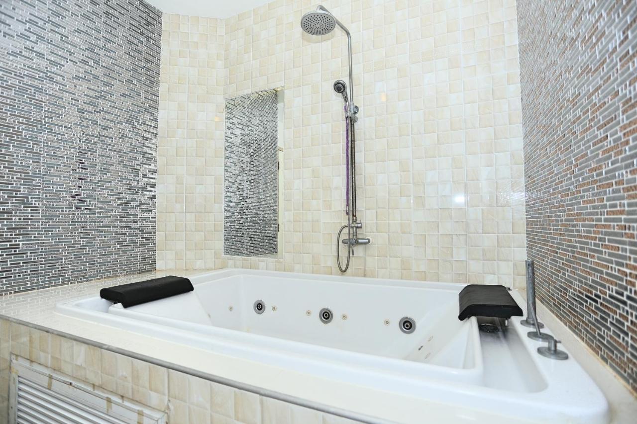 Hotel Lucky Sun Patong Zewnętrze zdjęcie